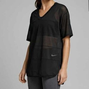 🐚🪼 2/20$ TOPS 🪼🐚 Nike Black V-Neck Shirt